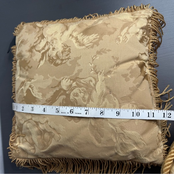 Vintage Reed Champagne Gold Cherubs Angels Decorative Damask Throw Pillows (2) - Picture 5 of 8
